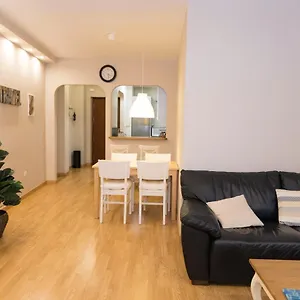 Confort En El Centro De La Ciudad Con Patio Privado Parking Opcional , Málaga España